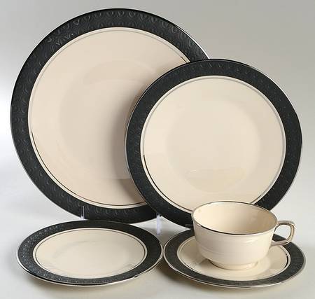 Midnight Mist 40 Piece Estate Set