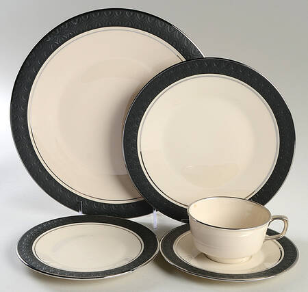 Midnight Mist 40 Piece Estate Set
