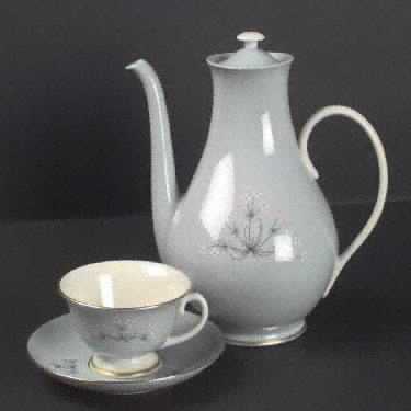 Montecito (Fine China) Coffee Pot & Lid