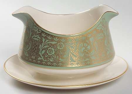 Renaissance Crown Gravy Boat with Attached Underplate