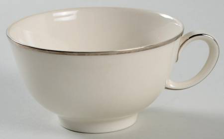 Simplicity Footed Cup