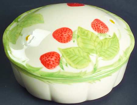Strawberry Fair Round Box & Lid