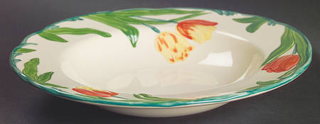 Tulip Rim Soup Bowl