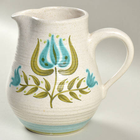 Tulip Time 32 Oz Pitcher