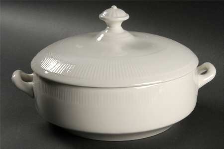 Viking Round Covered Vegetable