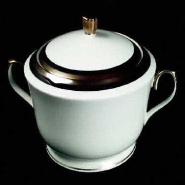 Windemere Round Covered Vegetable