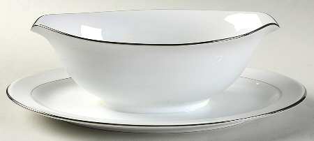 Essex Gravy Boat with Attached Underplate