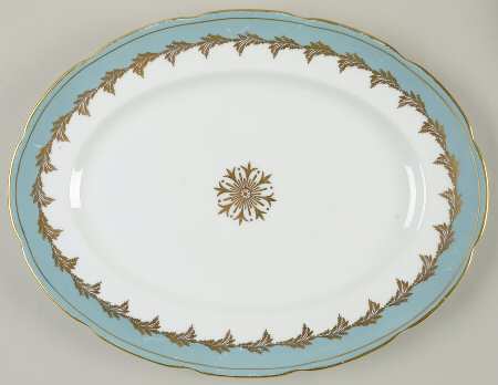 3087 (Scalloped) 13" Oval Serving Platter