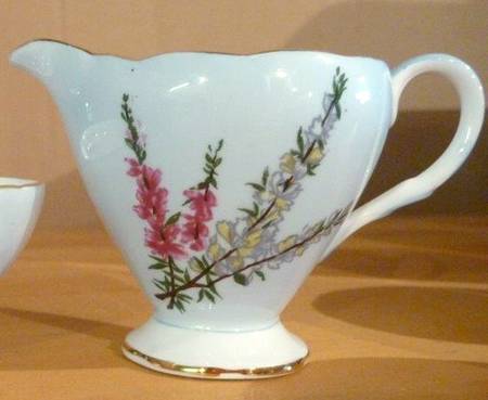 Highland Heather (12 Scalloped Salad Plate) Creamer