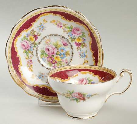 Windsor Burgundy Footed Cup & Saucer Set