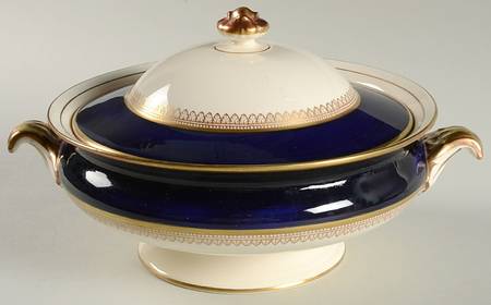 5973 Cobalt (Smooth) Round Covered Vegetable