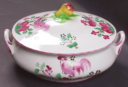 Chanticleer Round Covered Vegetable