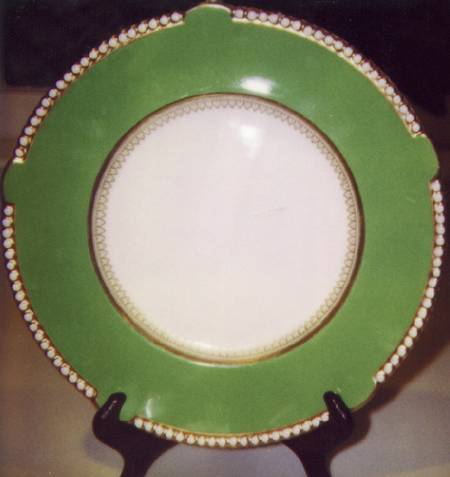 5973 Green (Scalloped) Dinner Plate