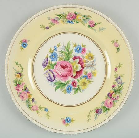 Hampton Court Large Dinner Plate
