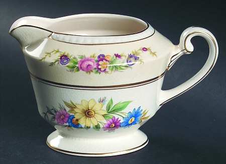 Hampton Court Creamer