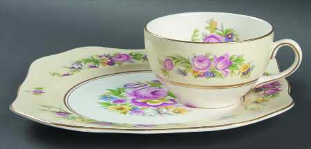 Hampton Court Snack Plate & Cup Set