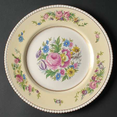 Hampton Court Large Dinner Plate
