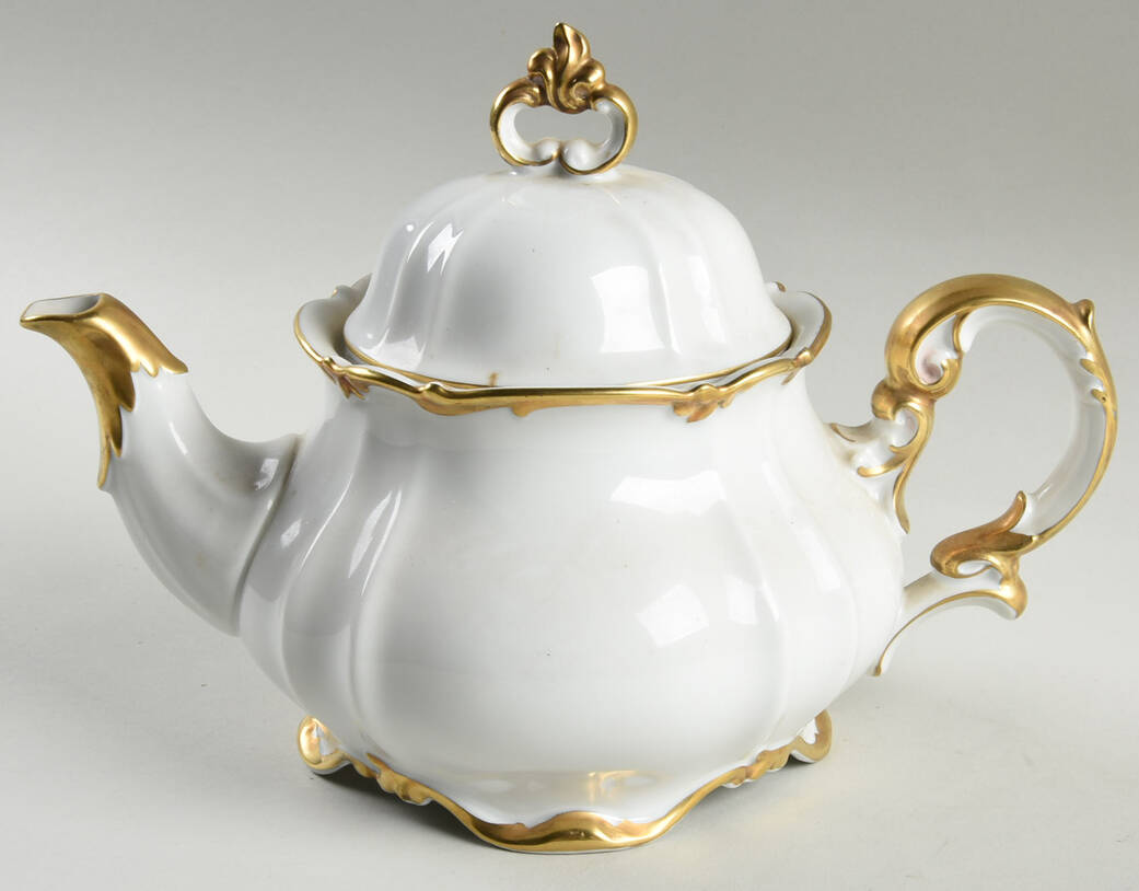 Antoinette Teapot & Lid