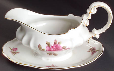 Corsage Gravy Boat with Attached Underplate