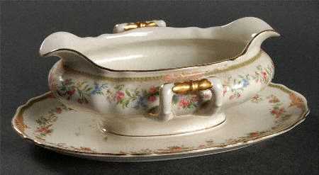 Aida (Gold Verge & Trim) Gravy Boat with Attached Underplate