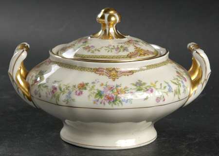Aida (Gold Verge & Trim) Sugar Bowl & Lid by Franconia-Krautheim & Adelburg