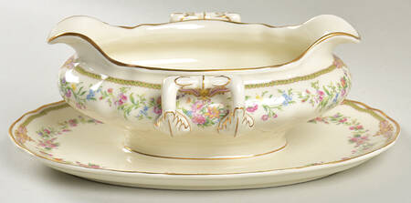 Aida (Green Verge & Gold Trim) Gravy Boat with Attached Underplate