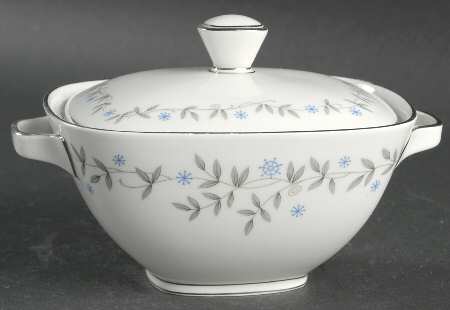 Arietta Sugar Bowl & Lid