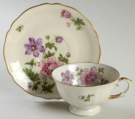 Barbara Footed Cup & Saucer Set