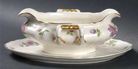 Barbara Gravy Boat with Attached Underplate