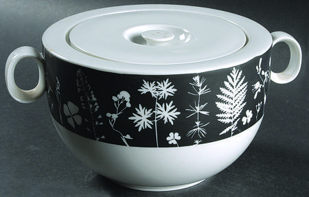 Candlelight Round Covered Vegetable