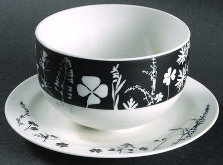 Candlelight Gravy Boat with Attached Underplate