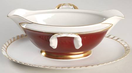 Cardinal Gravy Boat with Attached Underplate