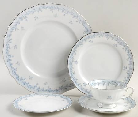 Delphine 40 Piece Estate Set