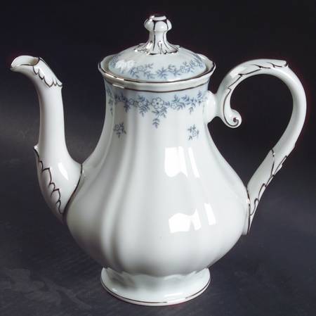 Delphine Coffee Pot & Lid