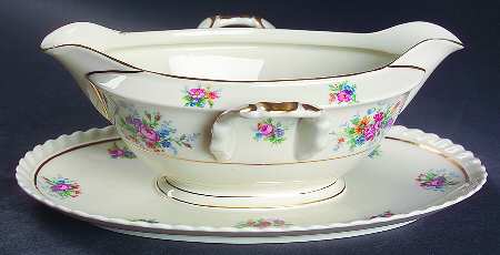 De Rose Gravy Boat with Attached Underplate