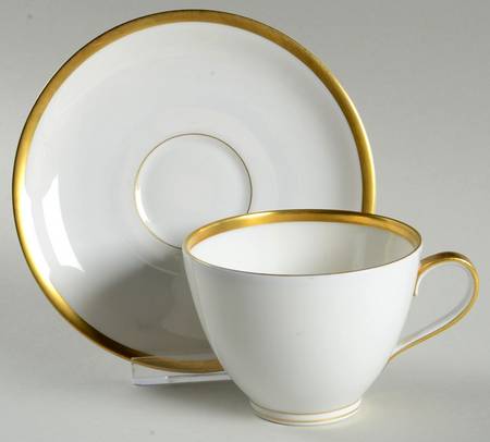 Dorette Flat Cup & Saucer Set