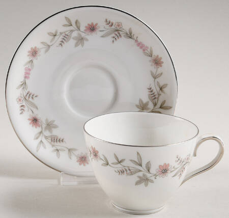 Fascination Flat Cup & Saucer Set