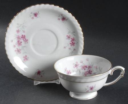Fiorella Footed Cup & Saucer Set