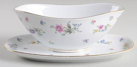 Fleurettes Gravy Boat with Attached Underplate