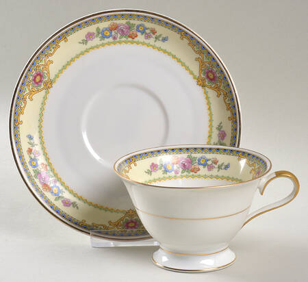 FR51 Footed Cup & Saucer Set