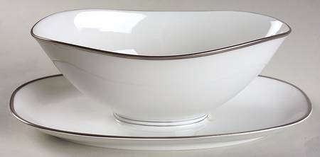 Gracious Gravy Boat with Attached Underplate