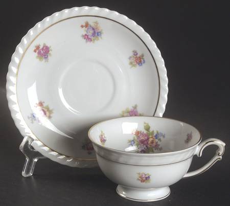 Gretchen Footed Cup & Saucer Set