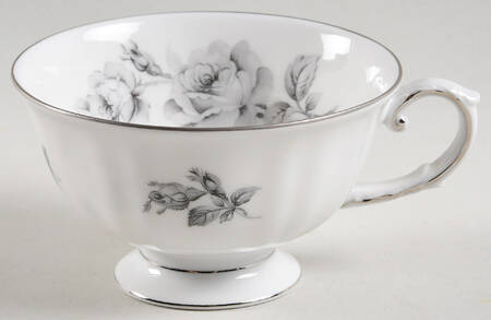 Grixella Footed Cup