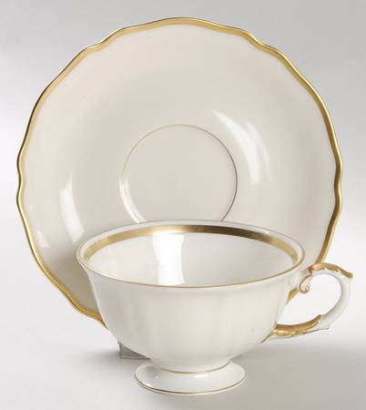 Hamilton Footed Cup & Saucer Set
