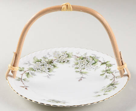 Hawthorn 5 3/8"-5 5/8" Bamboo Handled Serving Plate  HC