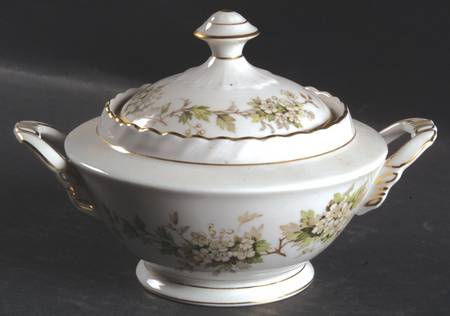 Hawthorn Sugar Bowl & Lid