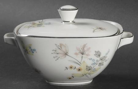 Hermosa (Platinum Trim) Sugar Bowl & Lid