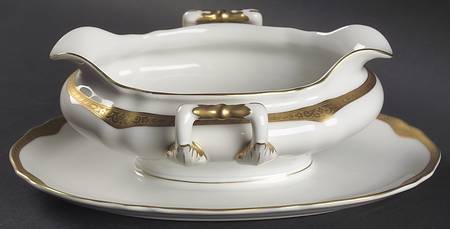 Jewel Gravy Boat with Attached Underplate