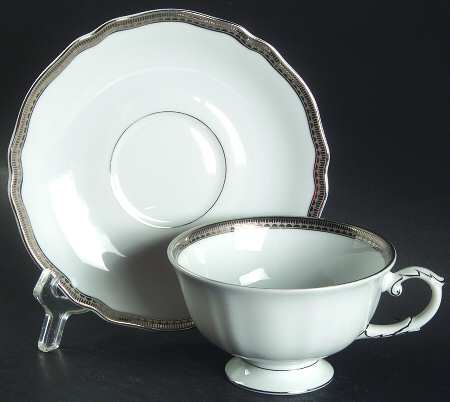 La Duchesse Footed Cup & Saucer Set