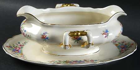 Lakme Gravy Boat with Attached Underplate